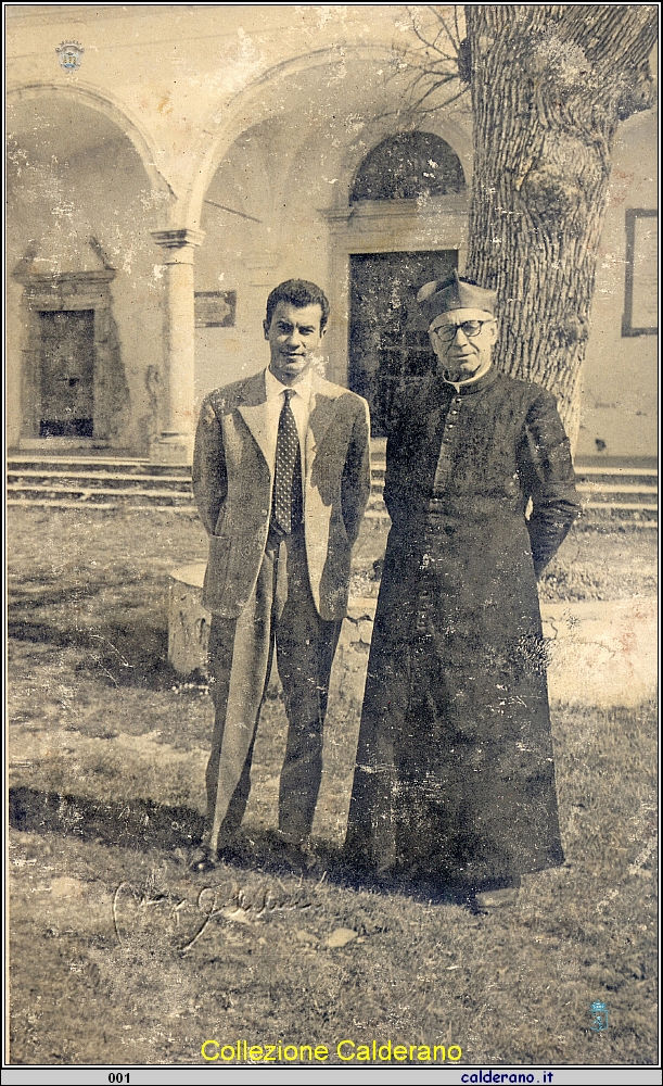 Don Domenico Dammiano e un suo ospite 25-11-1959.jpg