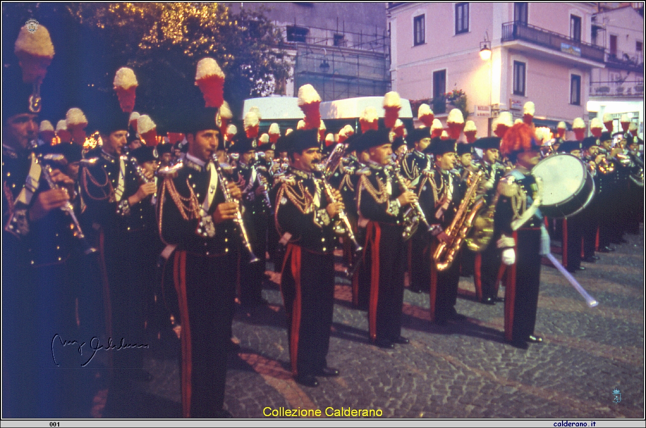 La Banda dell'Arma dei Carabinieri a Piazza Vitolo nel 1996.jpg