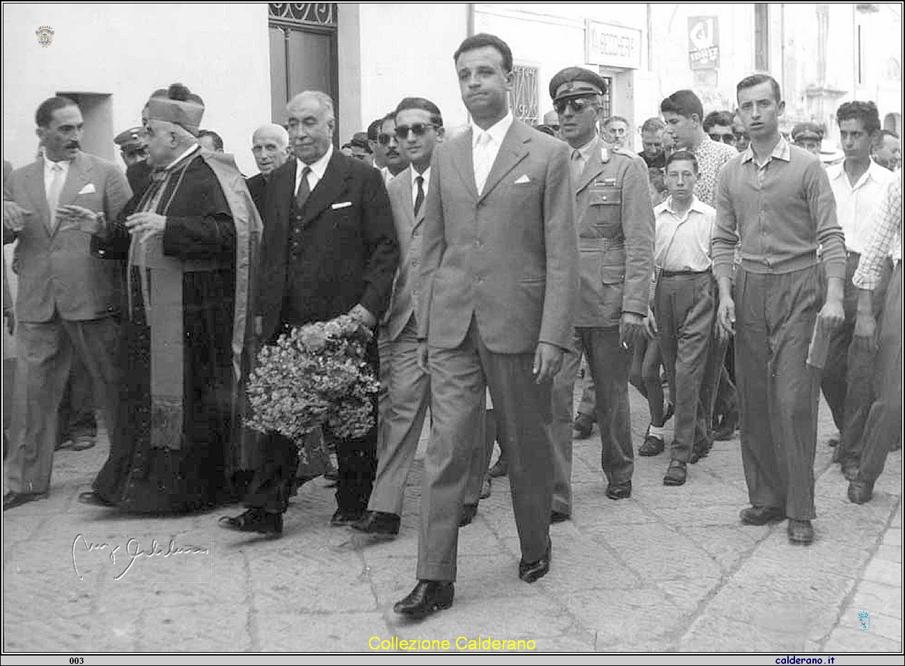 Il vescovo Pezzullo all'innaugurazione di Piazza Buraglia 23-09-1956.jpg