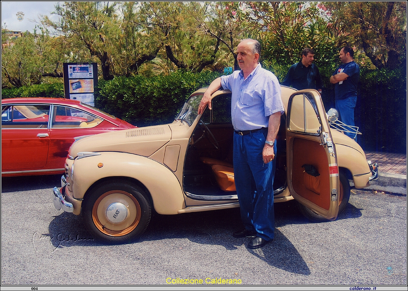 Pasquale Mollica con la Topolino.jpg