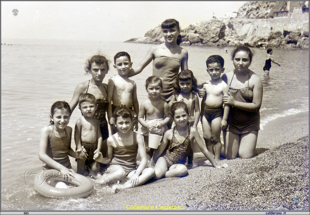 Tutti al mare - Spiaggia del Porto.jpg