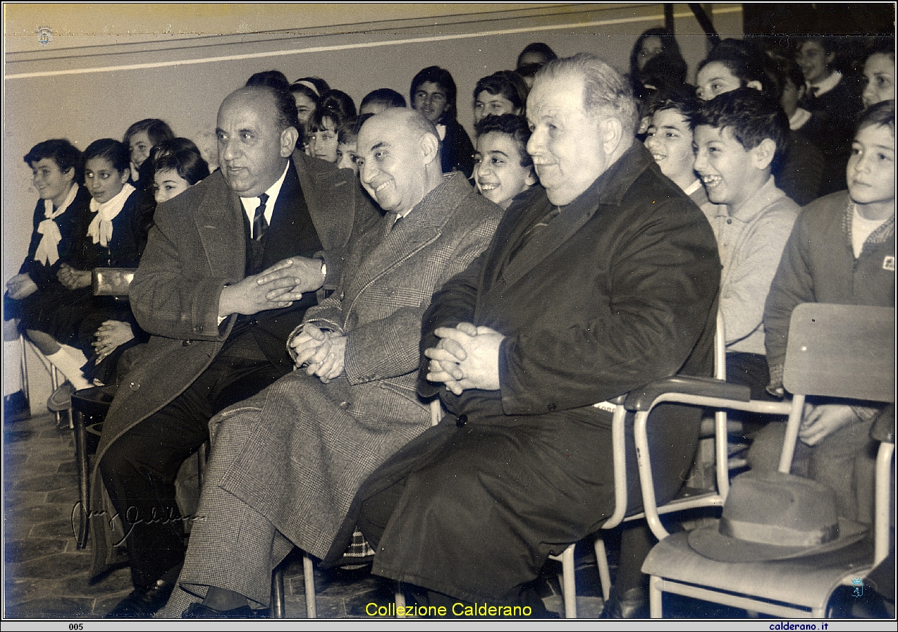 Visita del provveditore Alessandro Sacchetti 11 febbraio 1966.jpg