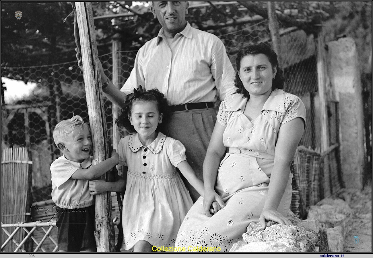 Biagio e Maria Maestri con Enrico e Angioletta.jpg