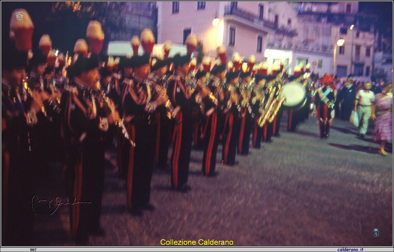 La Banda dell'Arma dei Carabinieri davanti al Municipio 1996.jpg