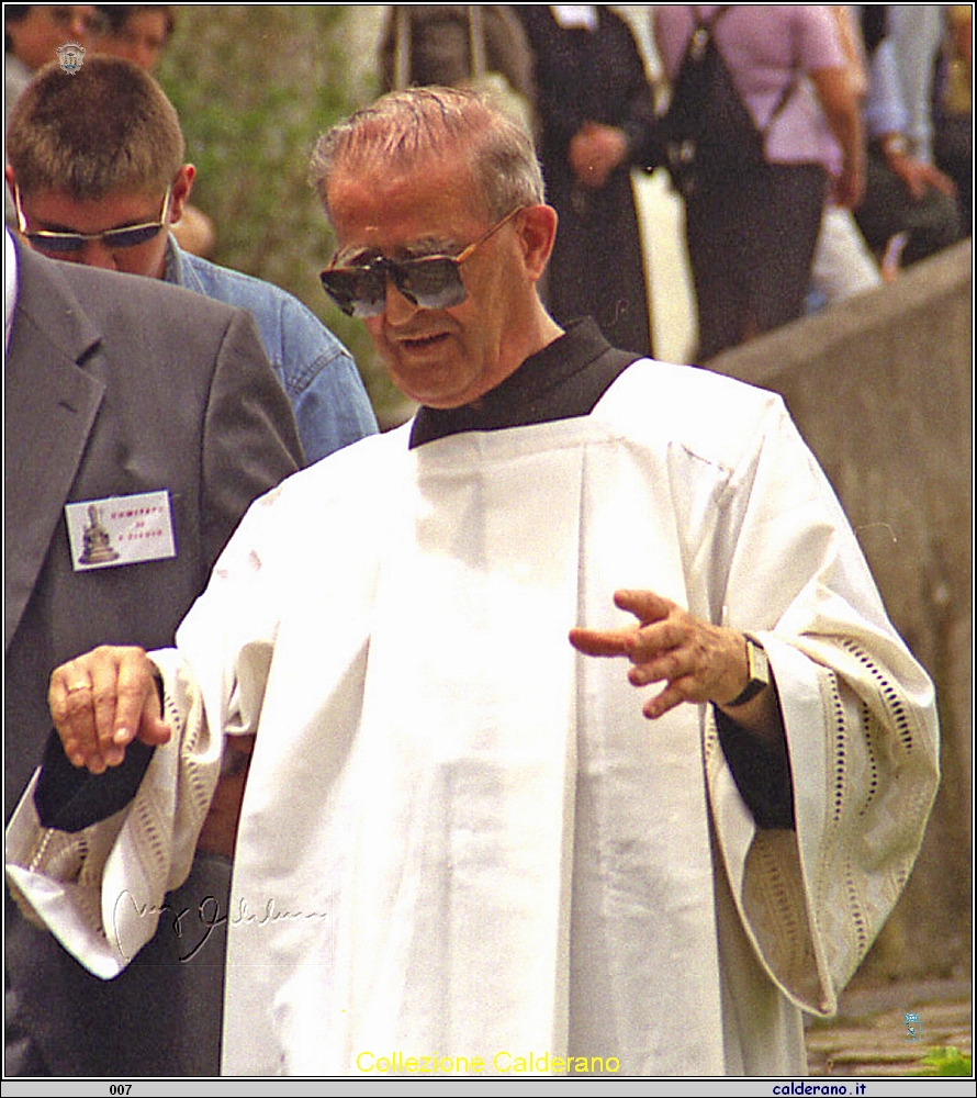 Padre Antonio  O.M.I..jpg