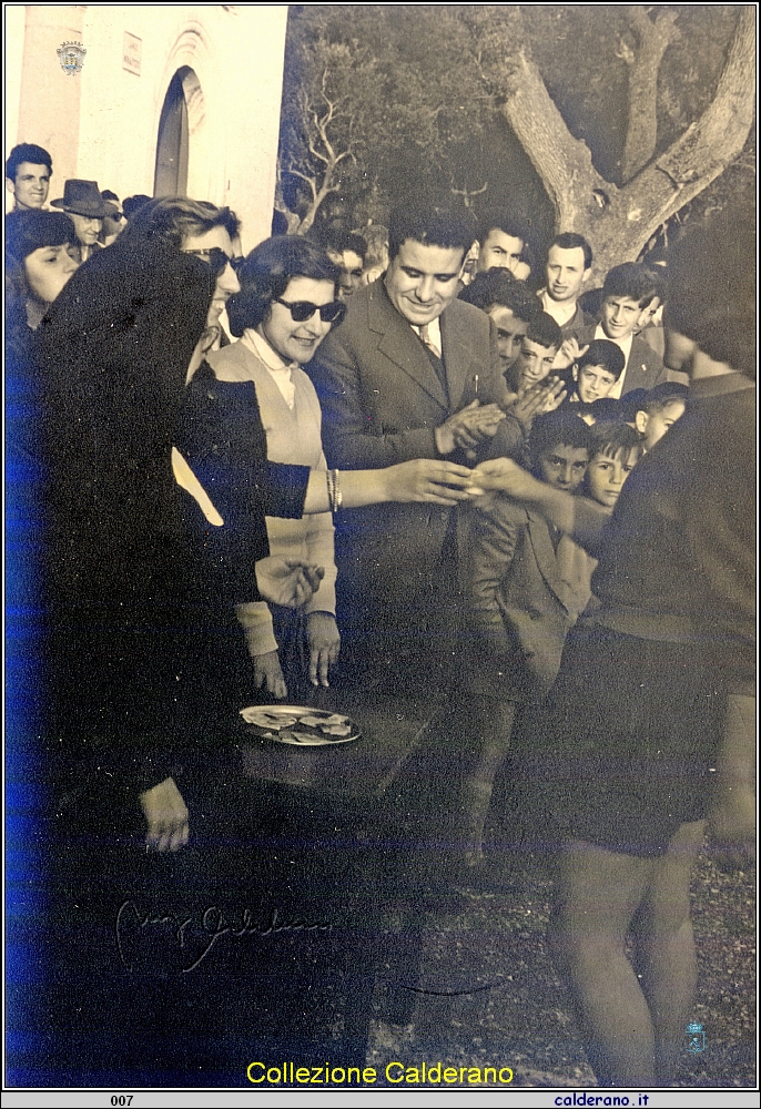 Premiazioni al Magistrale con Raffaele Mandarano 1959.jpg