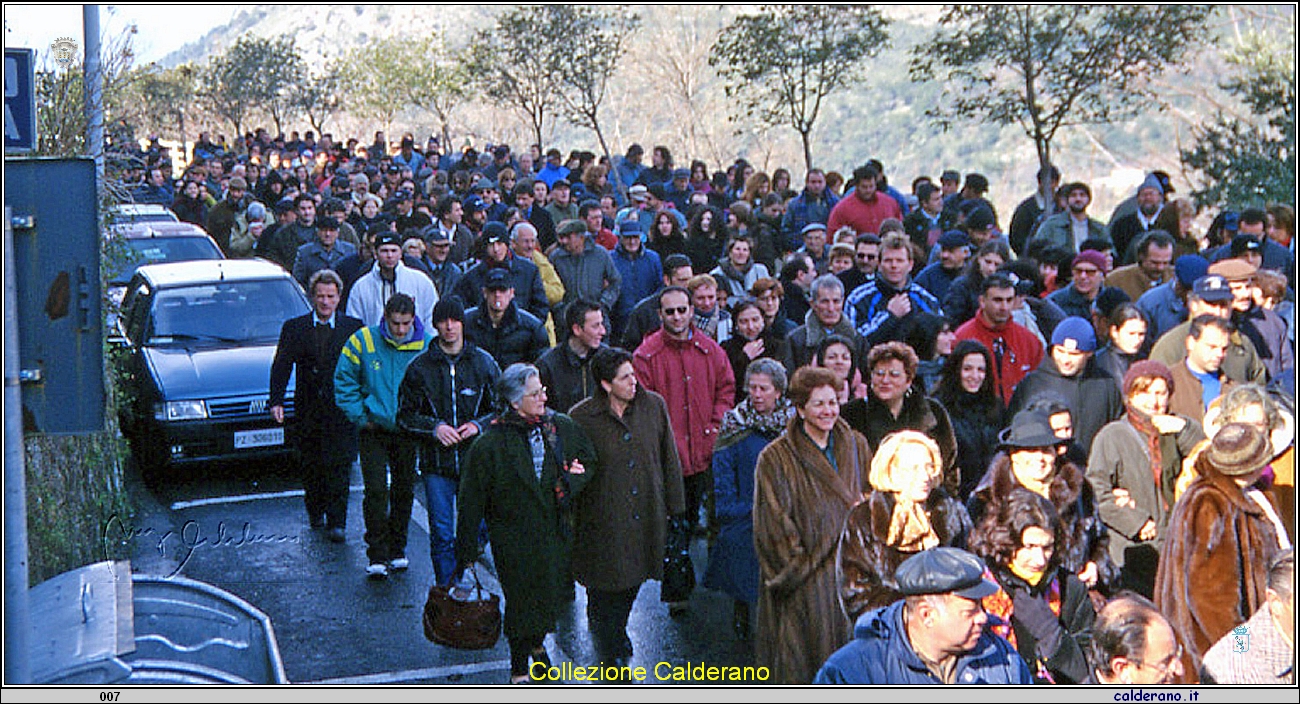 Sciopero pro-ospedale 12 febbraio 1999 02.jpg