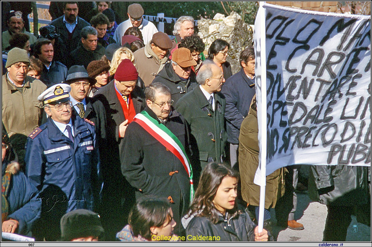 Sciopero pro-ospedale 12 febbraio 1999 09.jpg