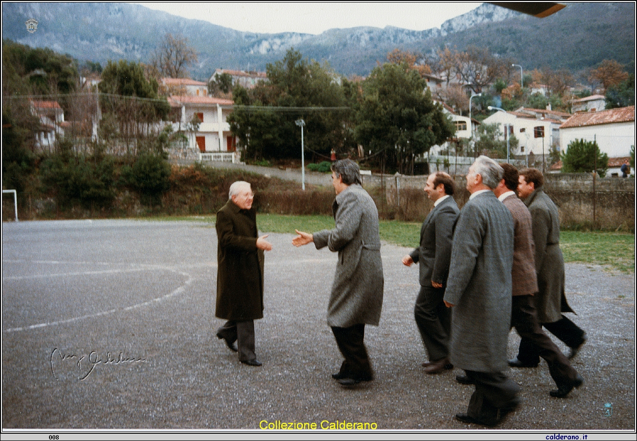 Arrivo di Zamberletti e il saluto del Sindaco Pietro Limongi.jpeg