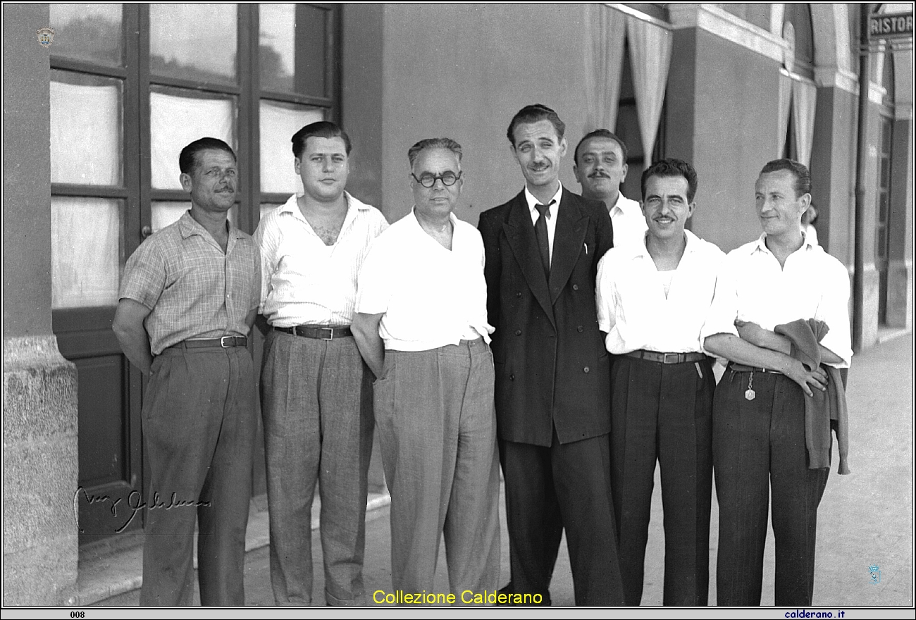 Ferrovieri alla stazione di Sapri con Nicola Ignacchiti.jpg