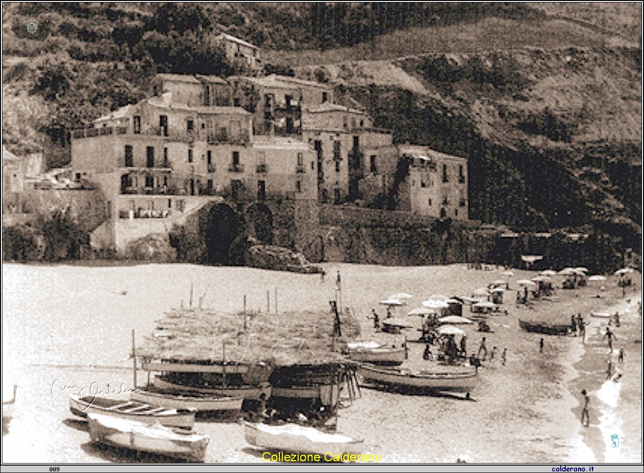 La capanna sulla spiaggia al Porto.jpg