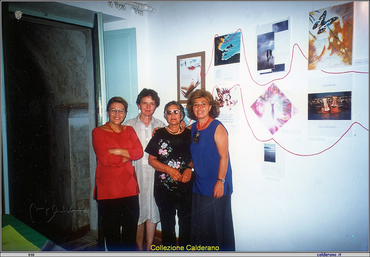 Tina Polisciano e Lidia Del Viscio nel Centro Culturale Maratea - 2001.jpg