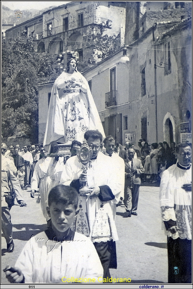 Processione della Madonna Assunta 15 agosto 1960.jpg