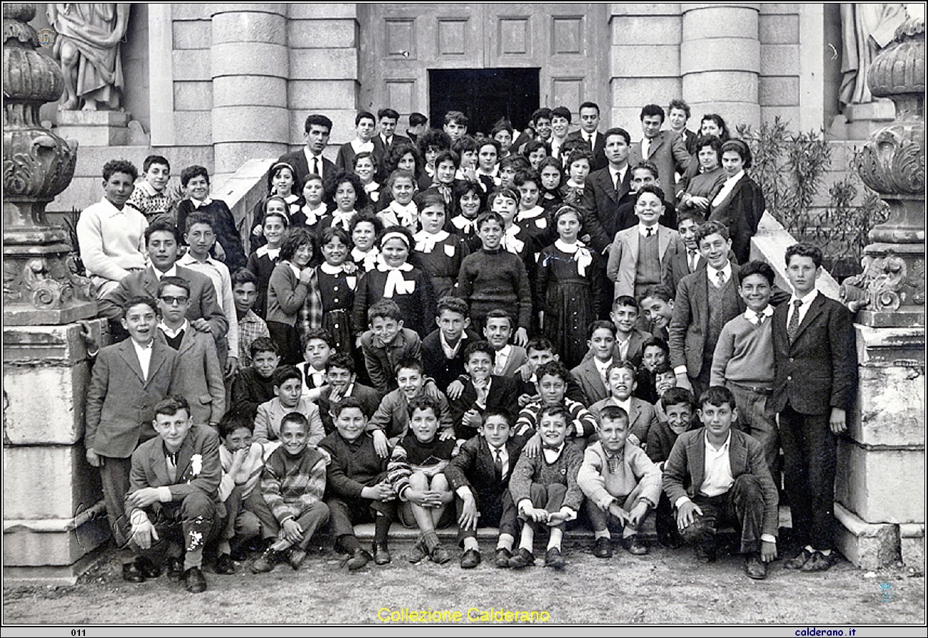 Scuola media a Padula.jpg