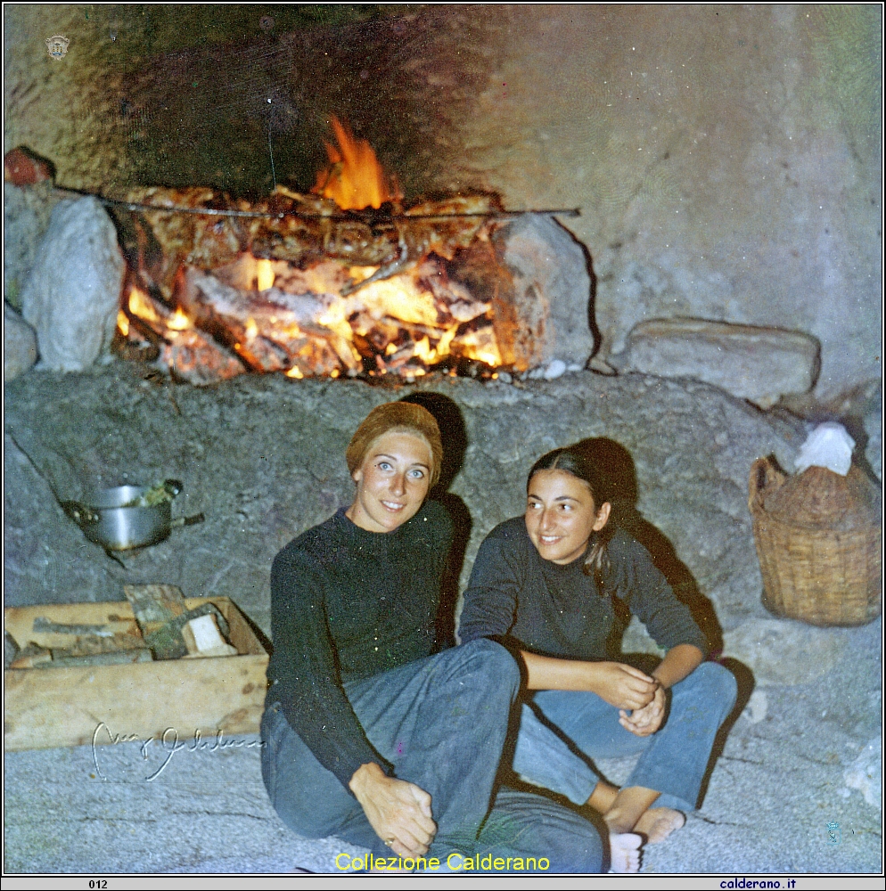 Gerty e Maria Estate 1970 3.jpg