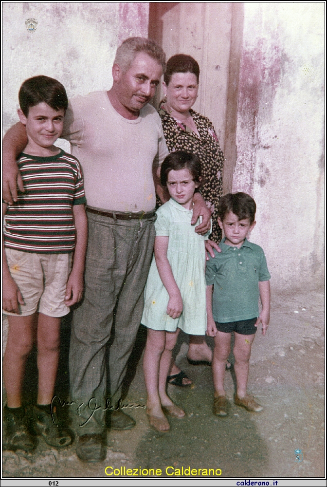 La Famiglia di Vincenzo Limongi 1969.jpeg