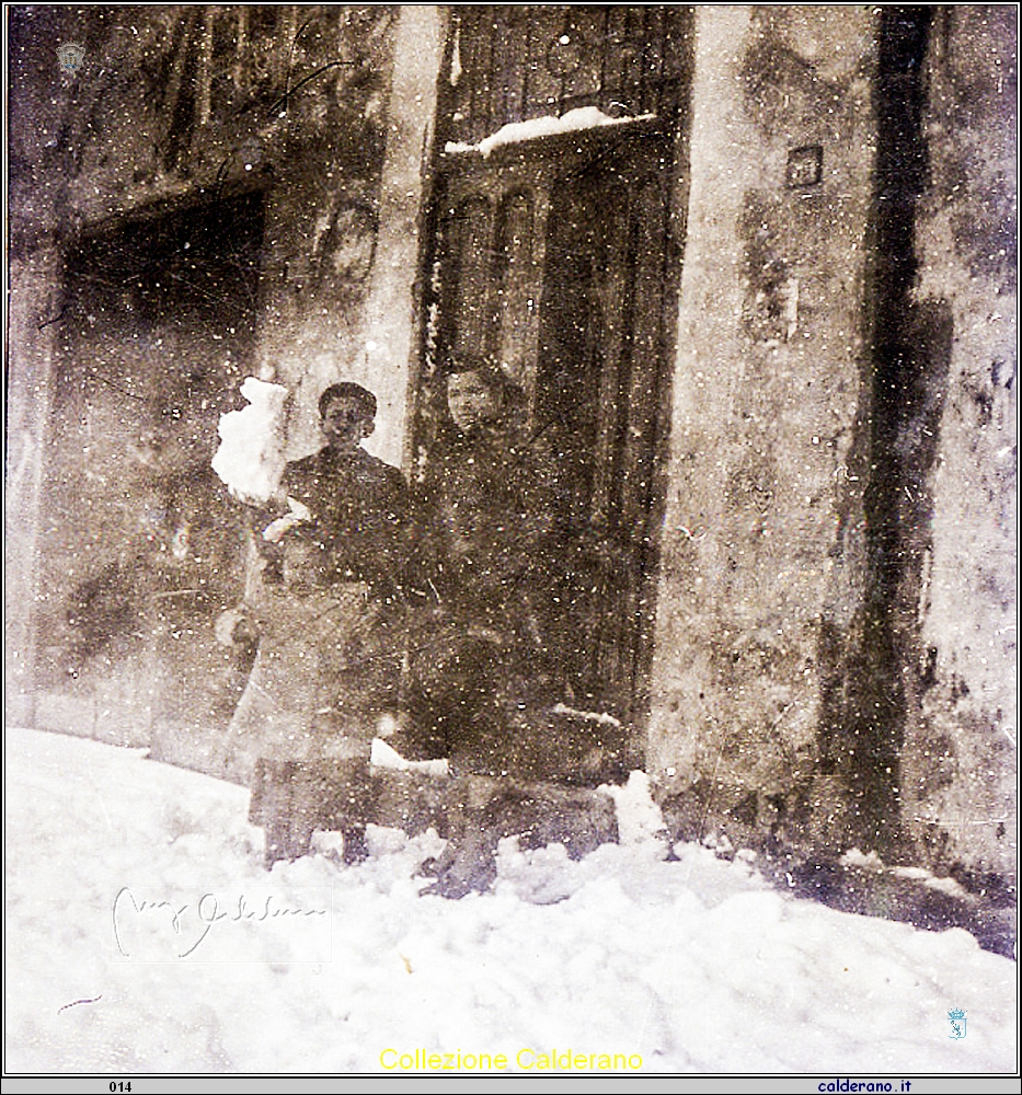 Mia Mamma con Franco Liberatore e Maria Emilia - febbraio 1951 in Via Mandarini.jpg