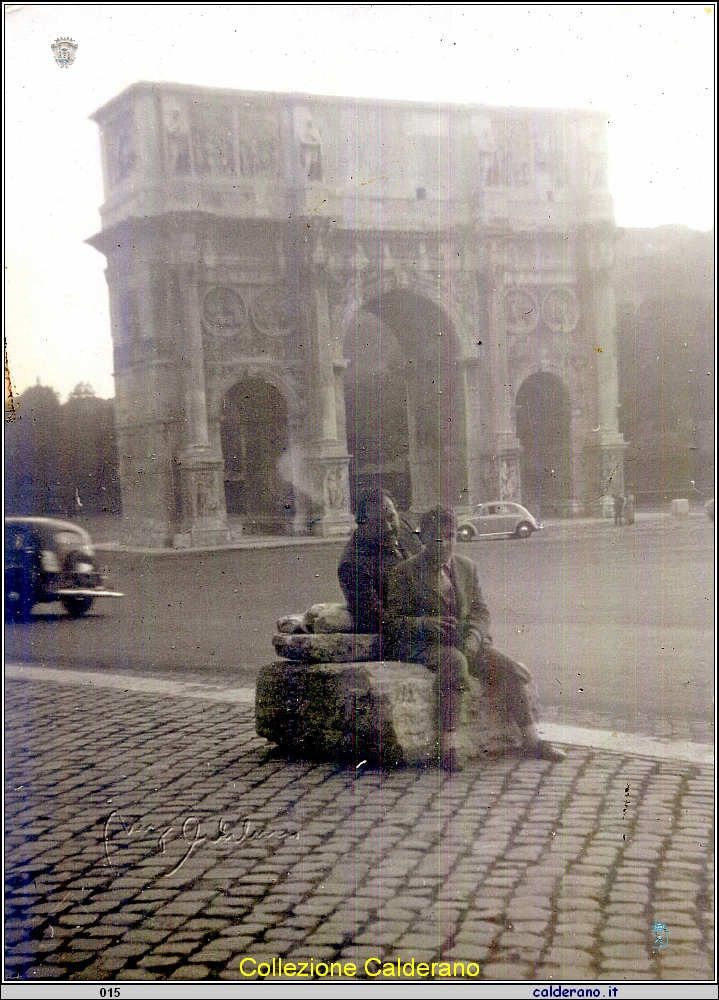 Con Papa' all'Arco di Costantino 1956.jpg