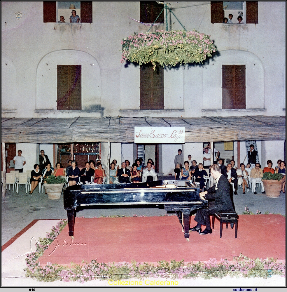 Arturo Benedetti Michelangeli a Piazza del Gesu' - Agosto 1966.jpg