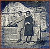 Peppinello e Giuseppina Calderano alla Fontana Vecchia.jpg