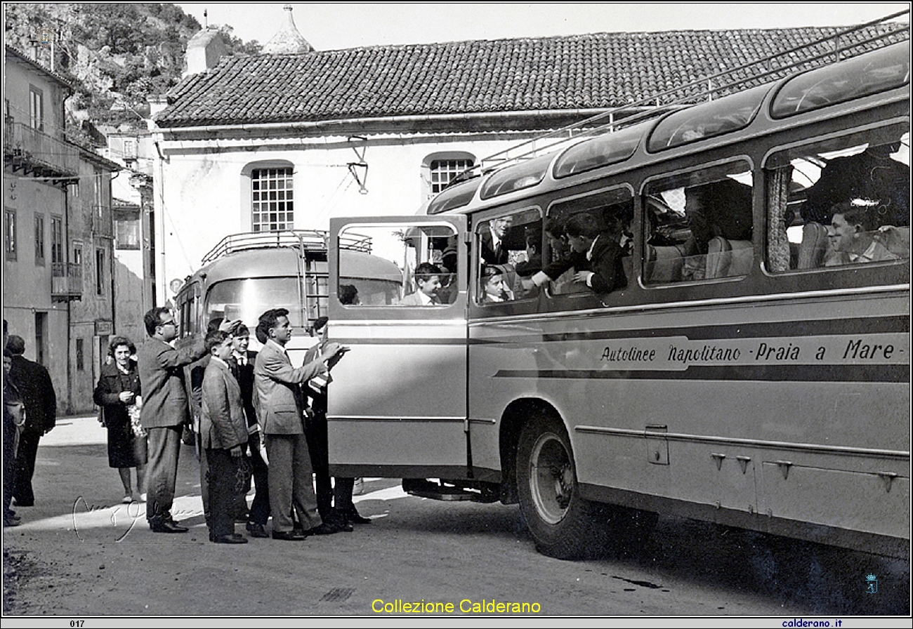 Pronti a partire per la gita scolastica.jpg