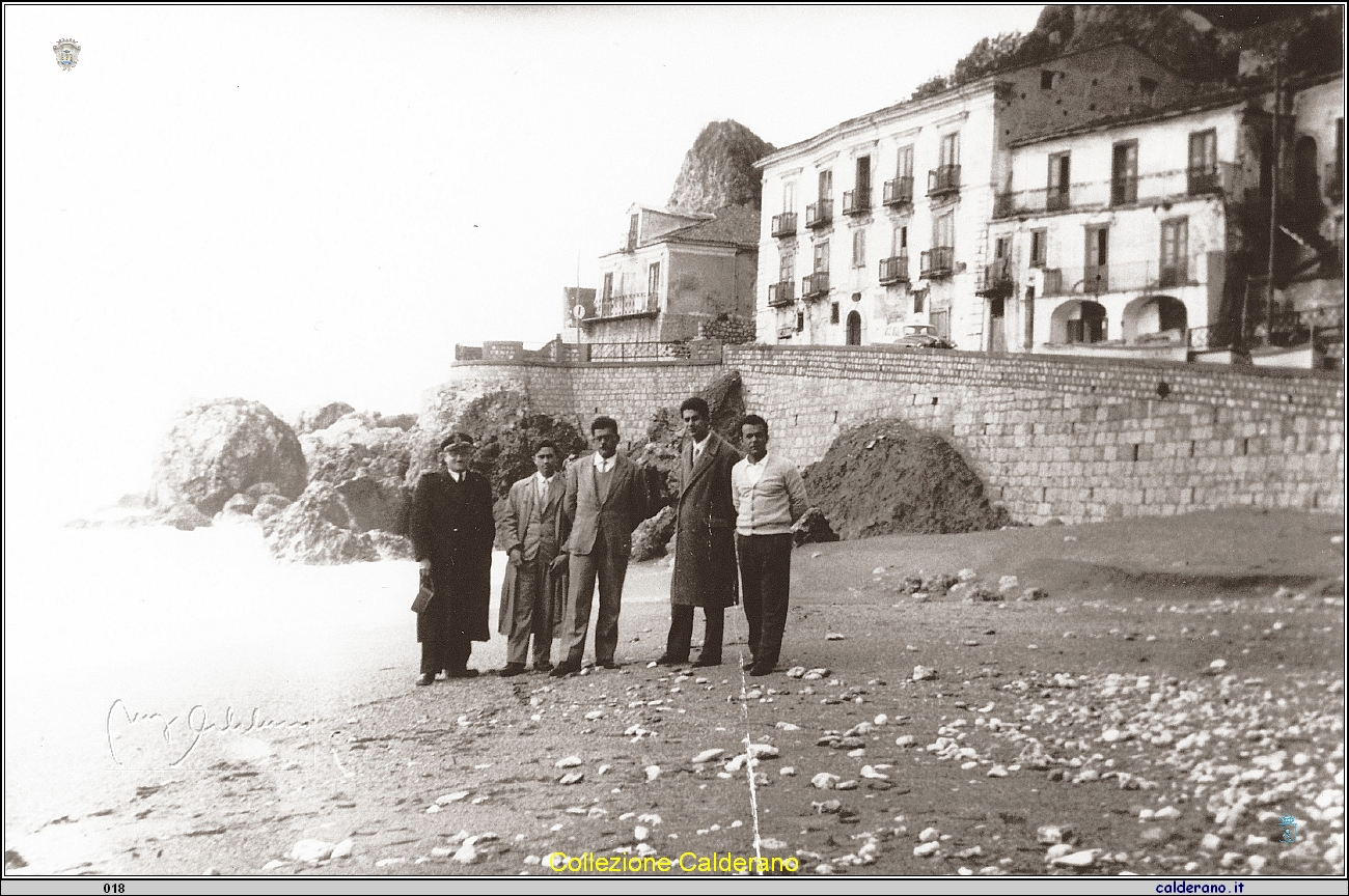 Peppino Limongi e Beniamino Zaccaro al Porto.jpg