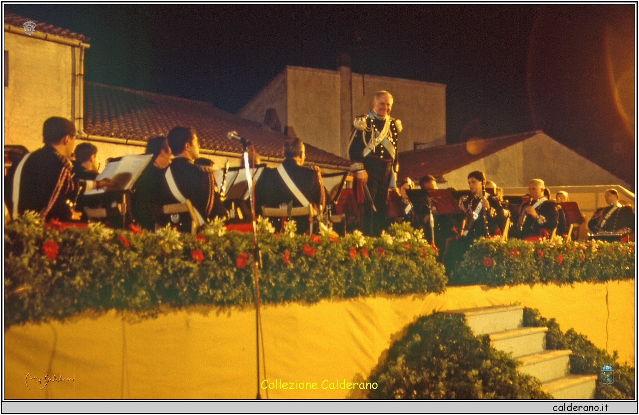 Il Maestro Vincenzo Borgia - Banda dell'Arma dei Carabinieri 1996.jpg