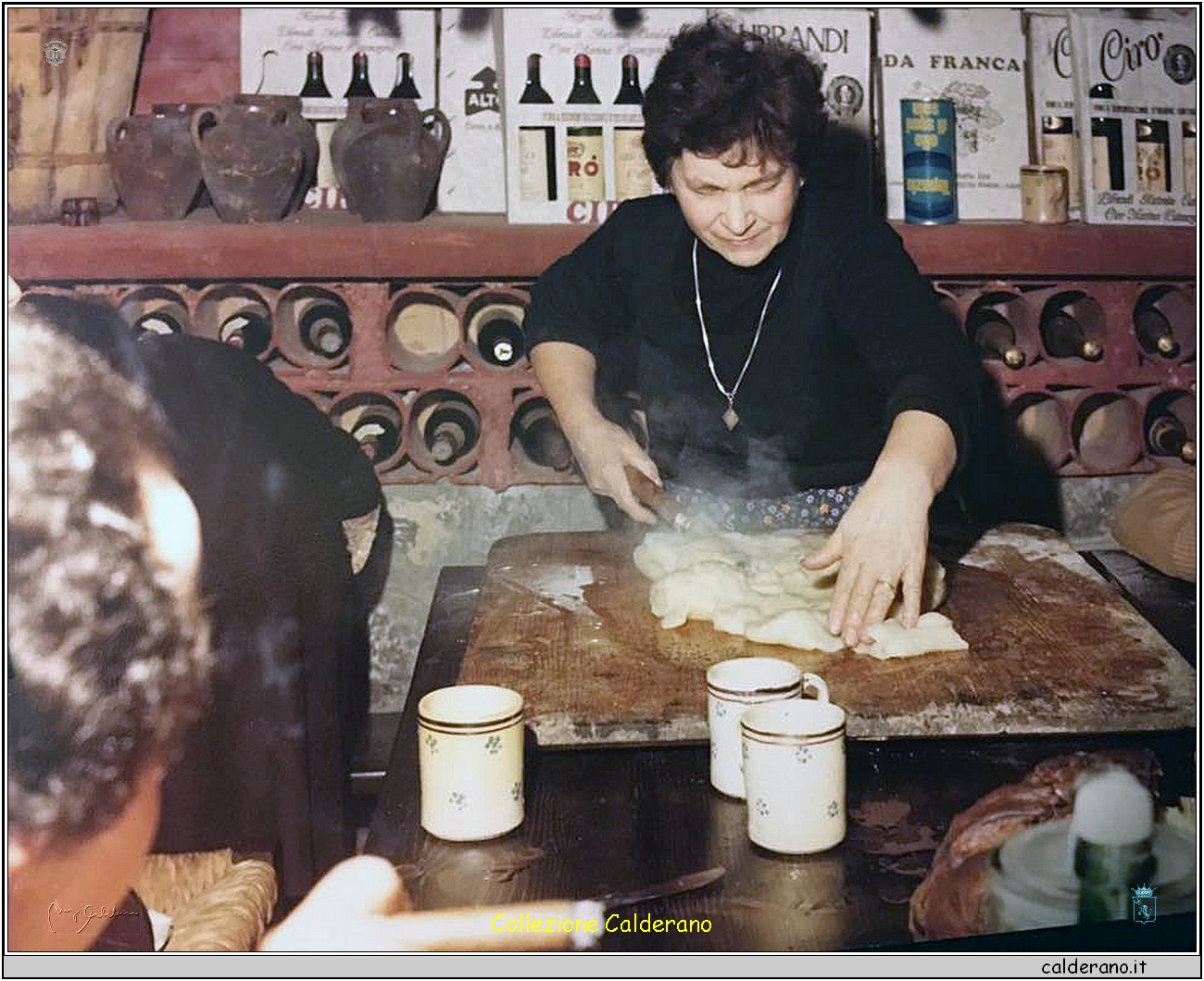 Stella Avigliano Gambardella mentre prepara le zeppole.jpg