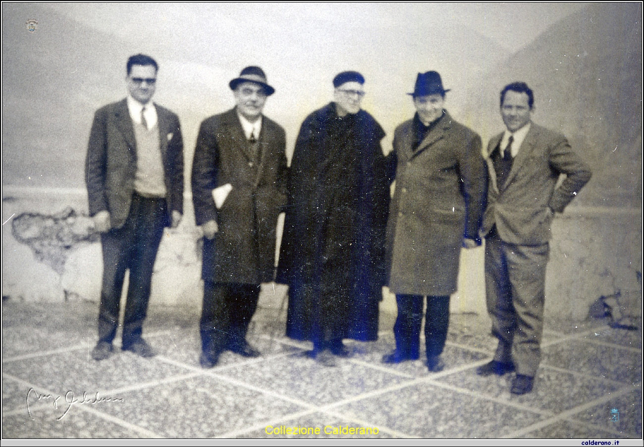 Biagio Di Filippo, Vincenzo D'Alascio, Don Domenico Dammiano, Padre Angelo Bonadio e --- Febbraio 1968.jpg