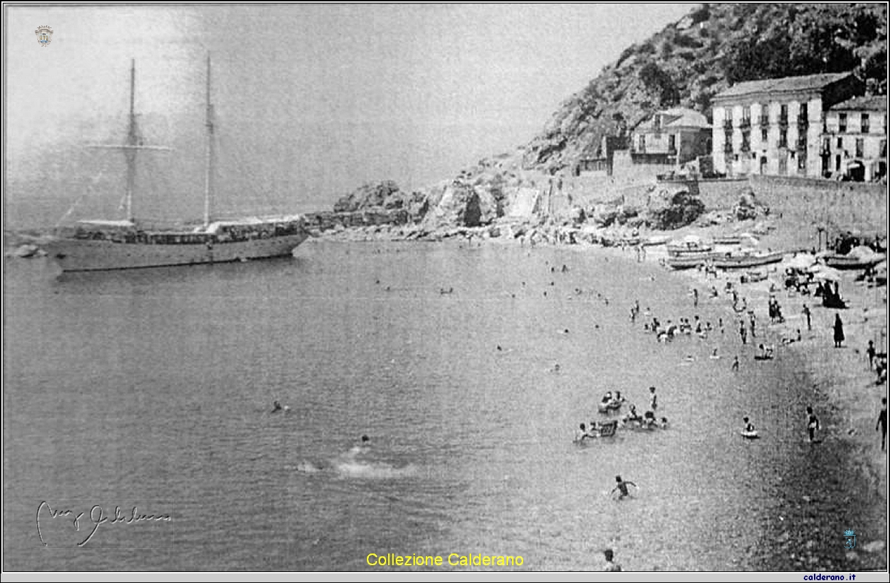 Il Porto anno 1962 con la barca di Gianni Agnelli.jpg