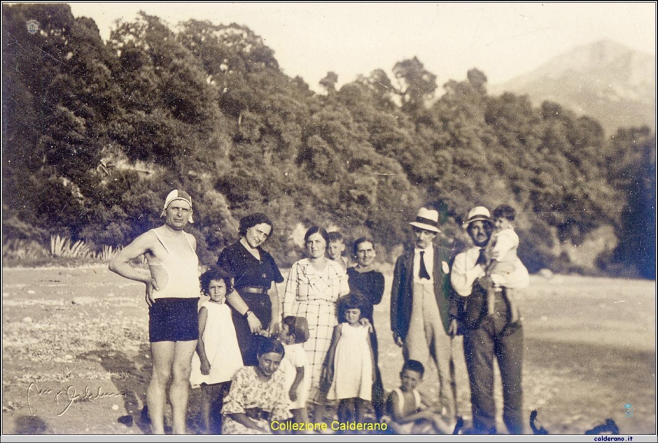 La Famiglia Scoppetta al mare.jpg