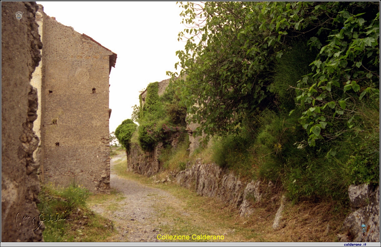 La vecchia via al Castello.jpg