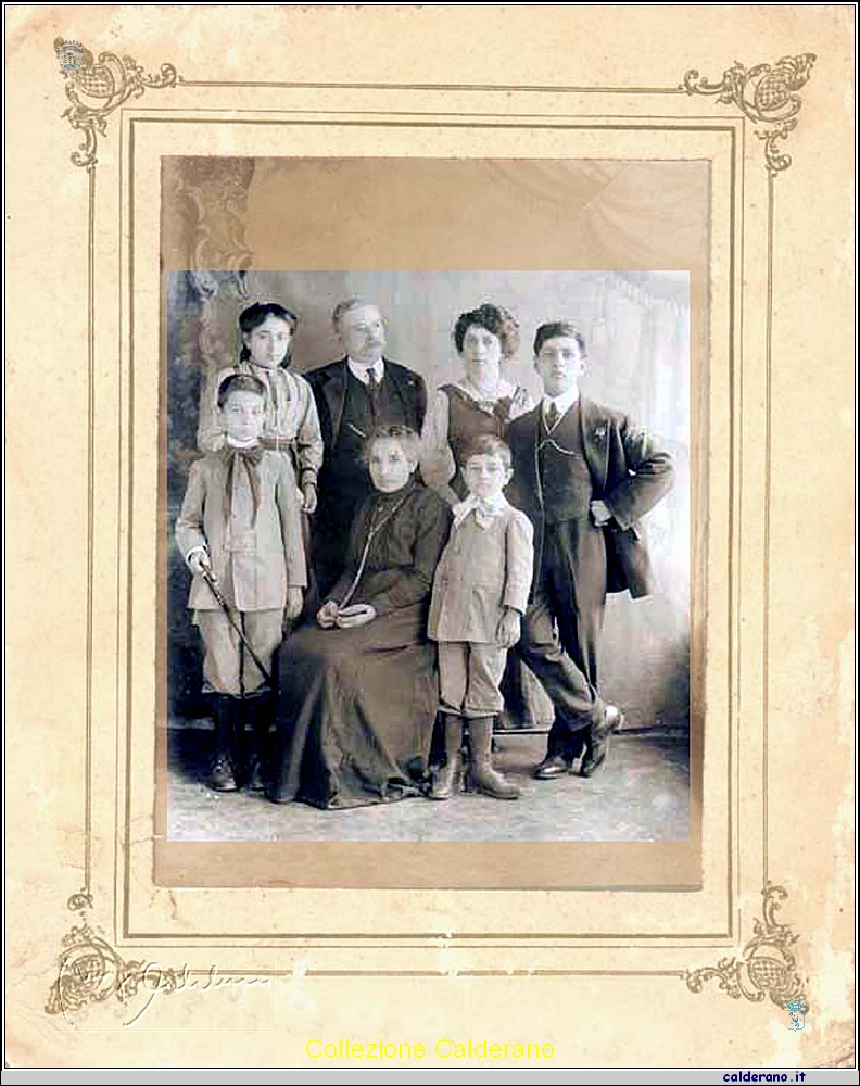 Pasquale Grisolia e famiglia 11-11-1911.jpg