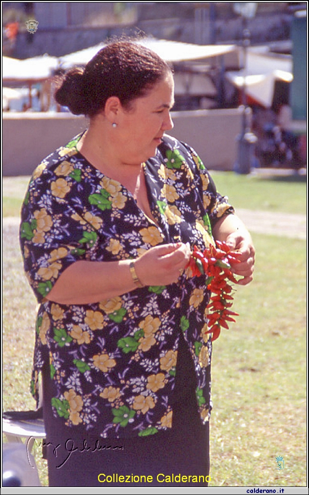 Rosa Trifiglio Osso - Vendita di peperoncino e Susamelli.jpg