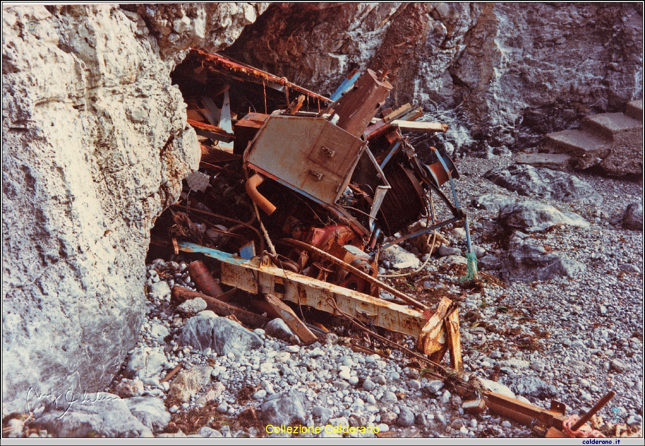 La paranza distrutta dalla tempesta nel Crivo - 1987.jpeg