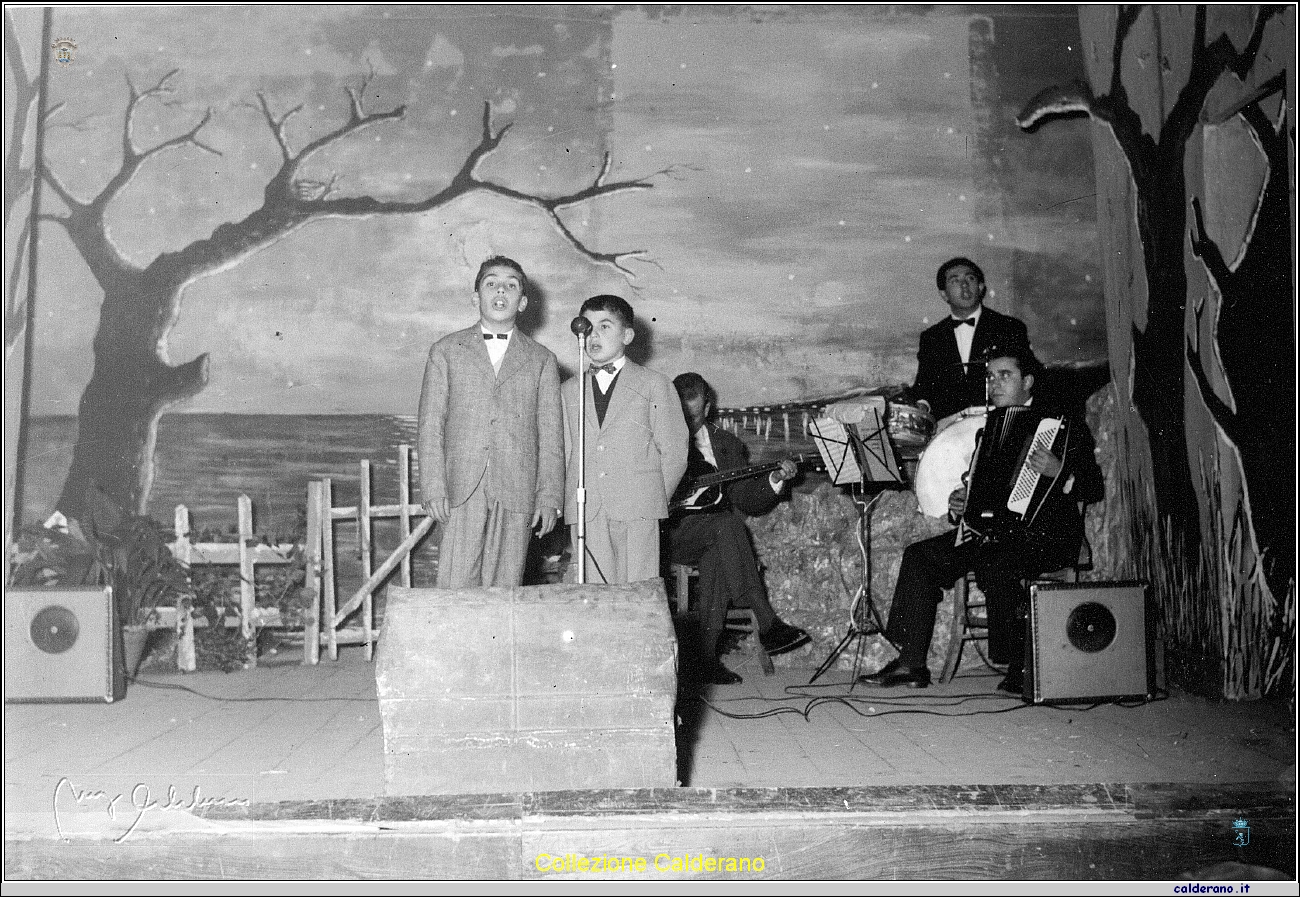 Refrain con Michele e Gianfranco D'Alascio, Gaetano Tasca. Biagio Calderano Senior e Franco Liberatore.jpg