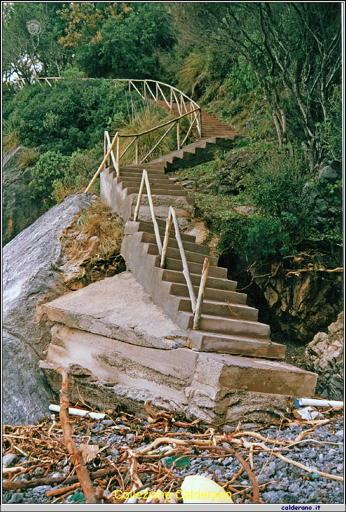 L'Accesso al mare distrutto dalla mareggiata 1987.jpeg