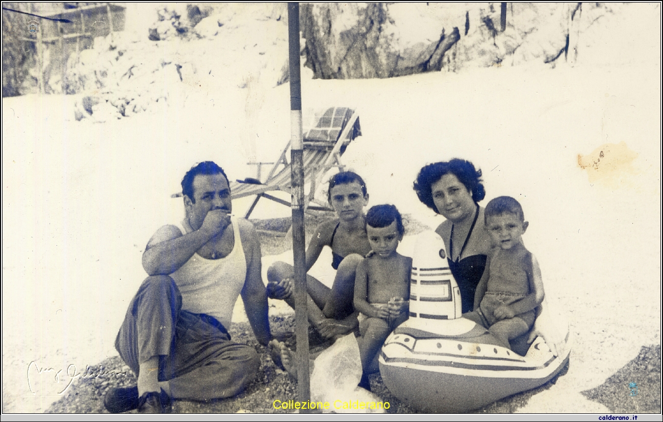 Raffaele, Rosamaria, Maria Grazia, Mafalda e Umbertino.jpg