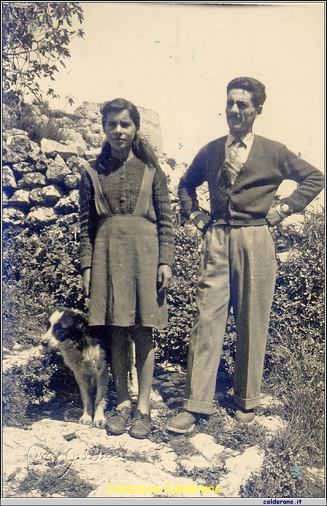 Rosa Dammiano con il Padre Biagio Dammiano Coccidorio e il cane.jpg