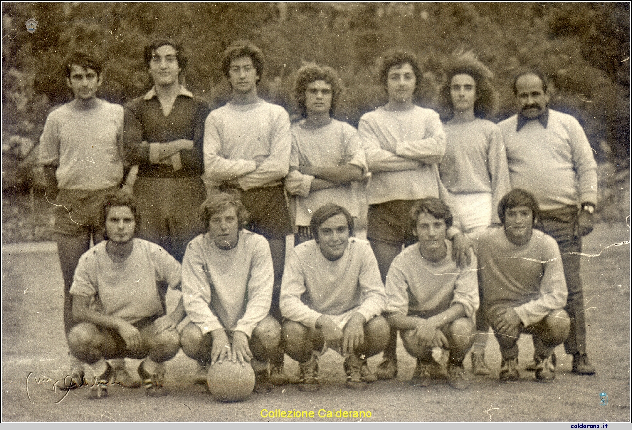 Calcio Maratea con Zaccaro, Argenziano, Velardi, Sacco, Avigliano, Panza, Maimone, Scescello, Castaldo, Sirimarco, Di Trani e Montesano.jpg