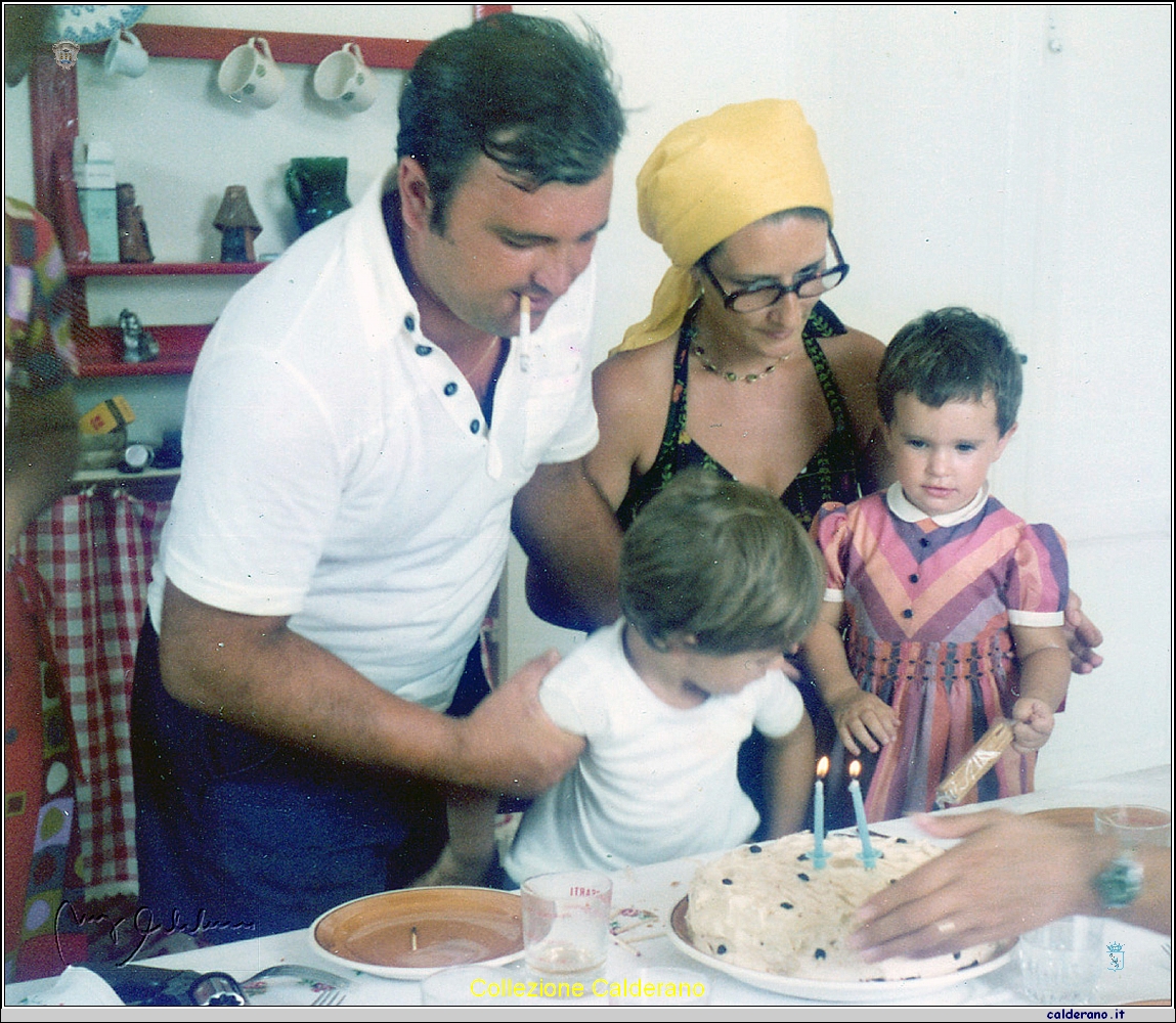 Aquilino con la famiglia.jpg