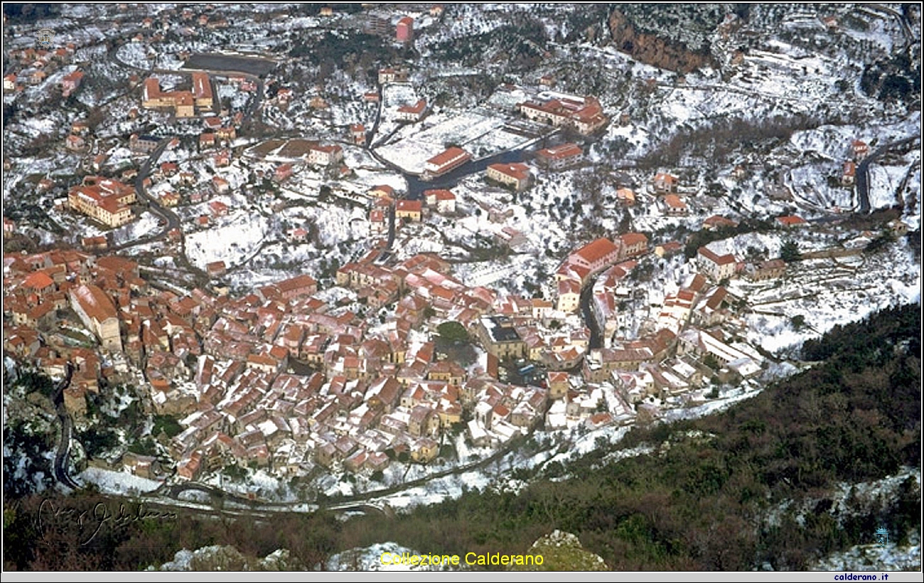 Il Paese con la neve.jpg