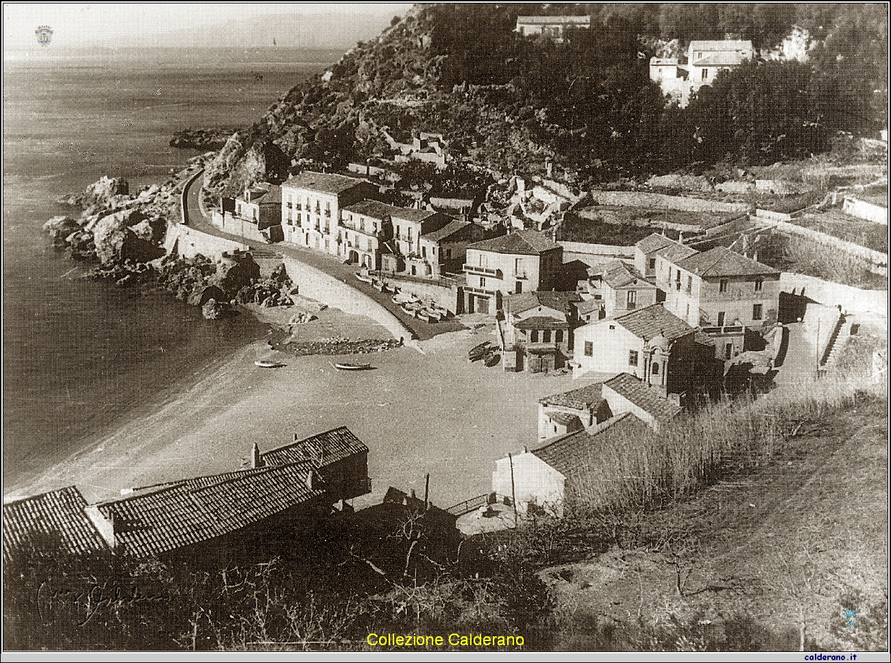 Il Porto - La spiaggia.jpg