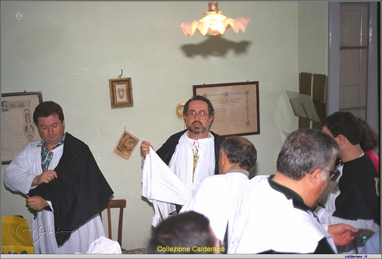 In Sacrestia dopo la Processione dell'Addolorata.jpg