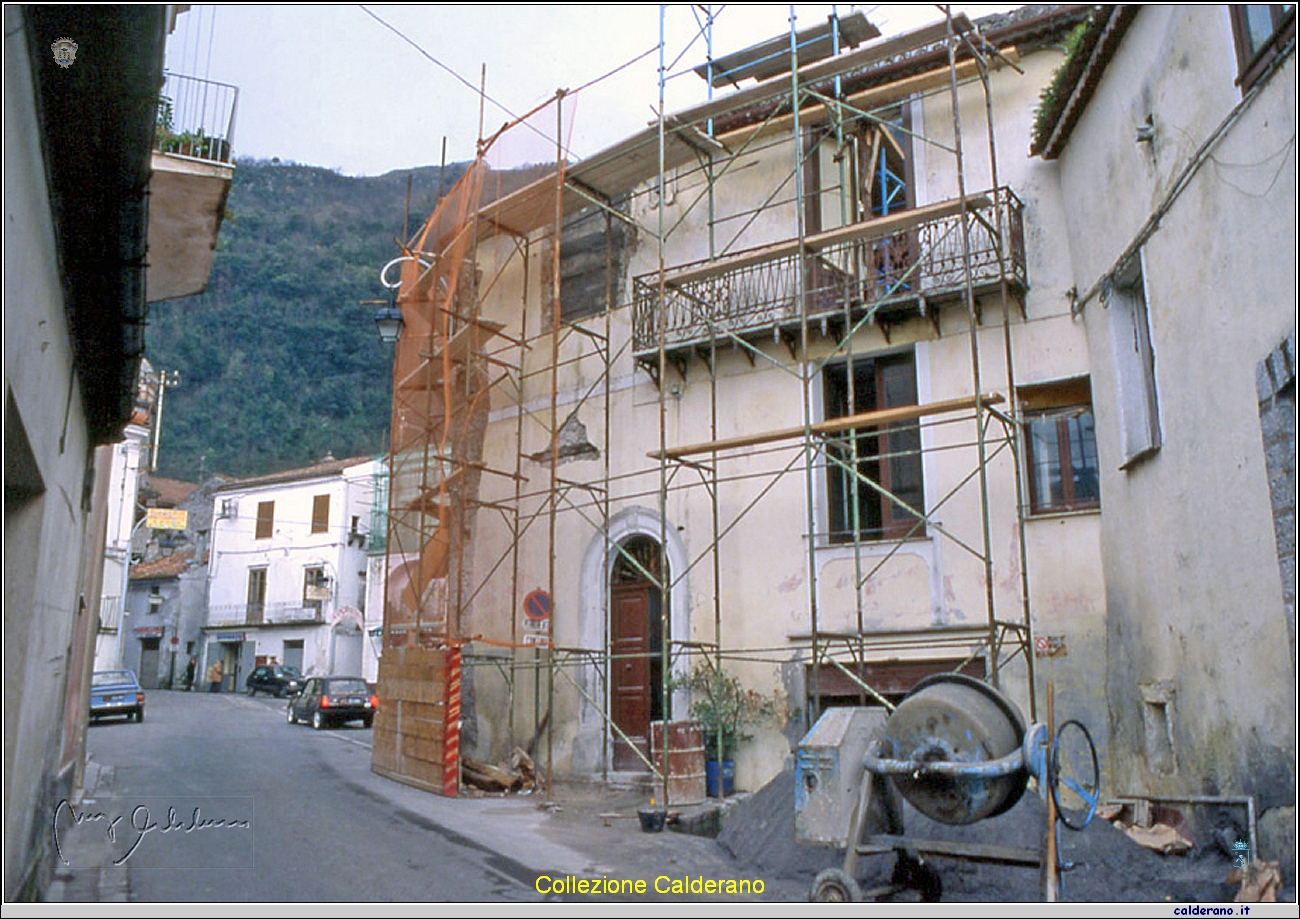 Restauri dopo il terremoto.jpg