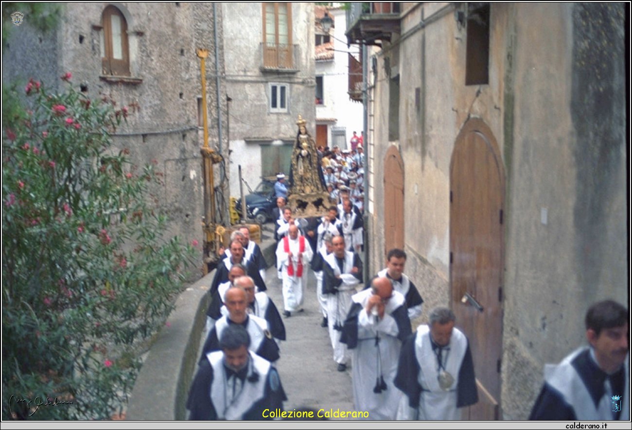 Processione della Madonna Addolorata 3.jpg