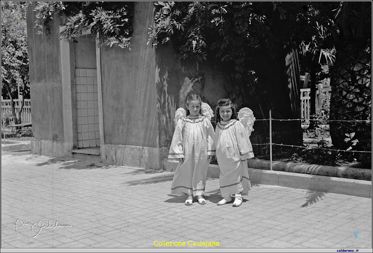 Angioletti alla stazione di Marina di Maratea.jpg