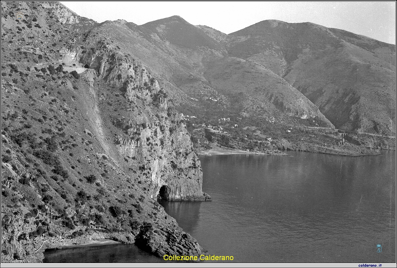 Acquafredda - Grotta d'i Palummi.jpg