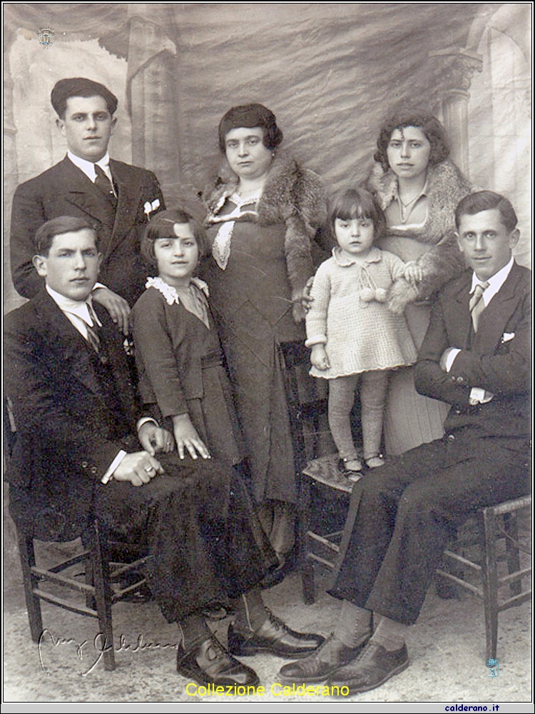 Giuseppe Calderano di Nicola, Giovannina Calderano, Filomena Calderano, Giuseppe Calderano di Biagio, bambine e Marcello Calderano.jpg