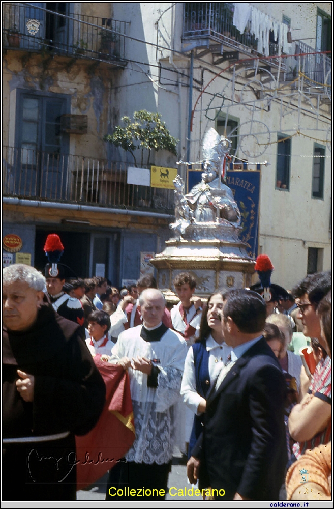 Processione di San Biagio con Padre Salerno.jpg